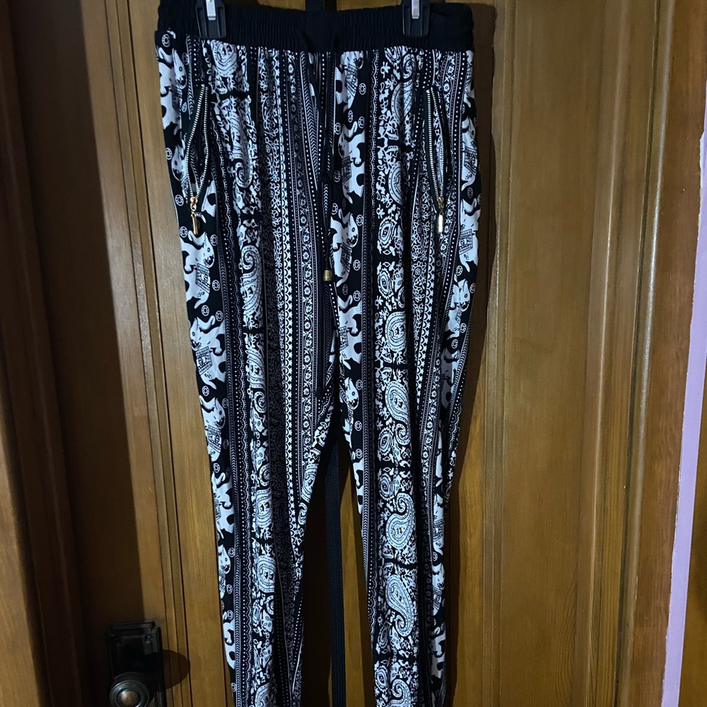 Printed jogger pants